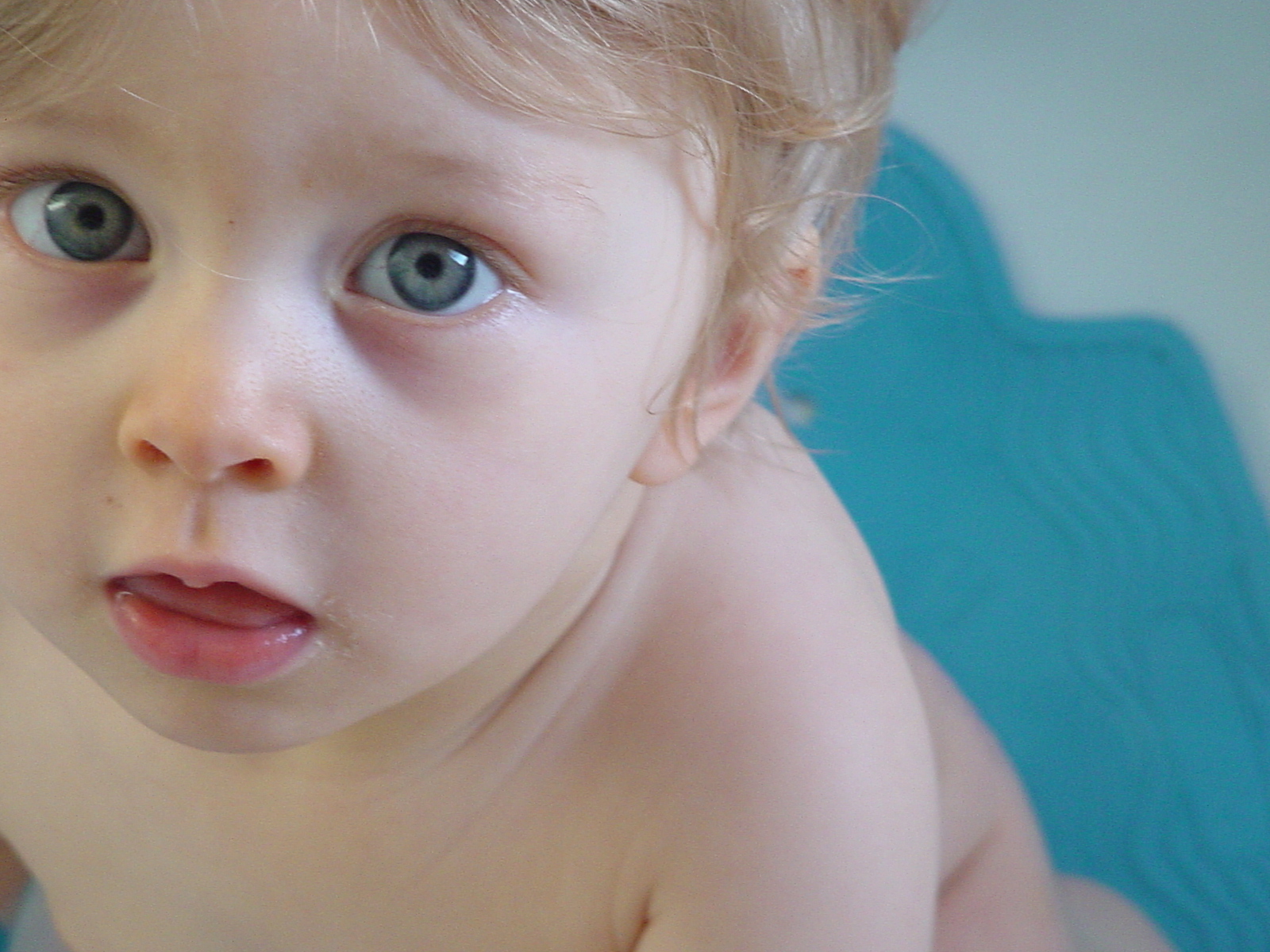 Carmen aux yeux bleus